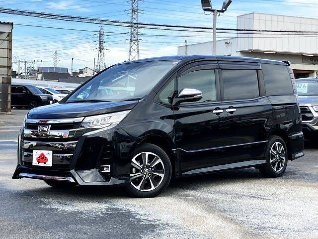 TOYOTA NOAH