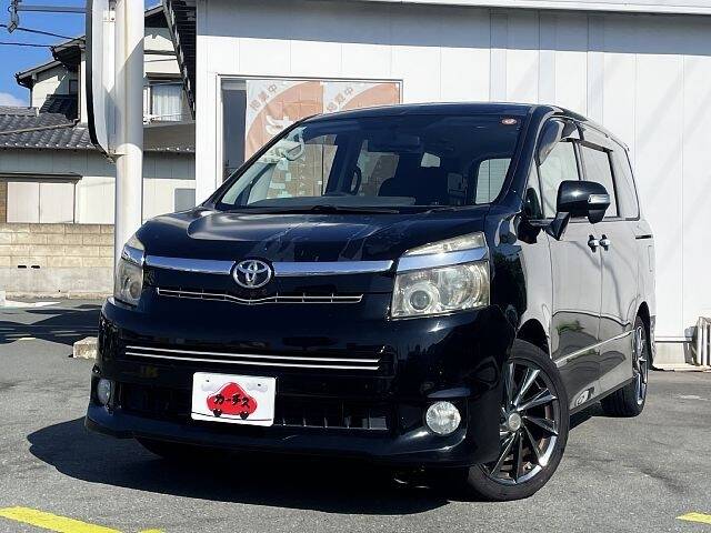 TOYOTA VOXY Z