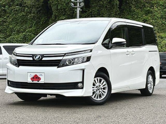 TOYOTA VOXY V