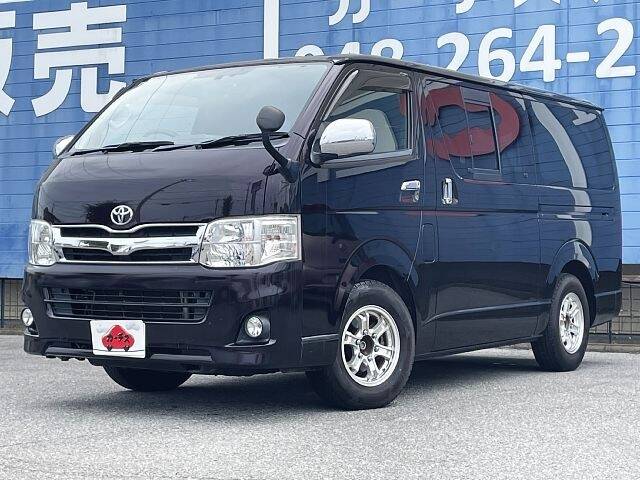 TOYOTA HIACE VAN