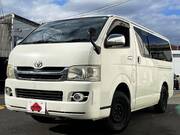 2010 TOYOTA HIACE VAN