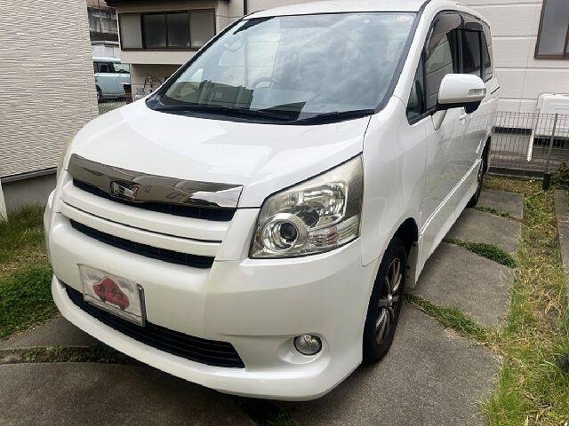 TOYOTA NOAH SI