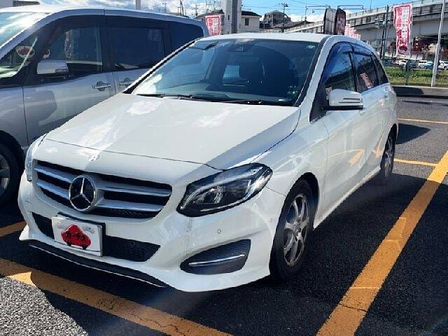 MERCEDES BENZ B180