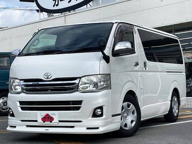 TOYOTA HIACE VAN