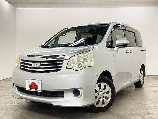 TOYOTA NOAH X