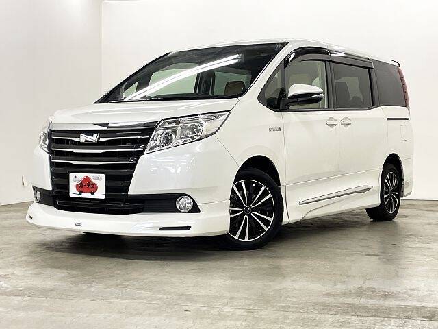 TOYOTA NOAH