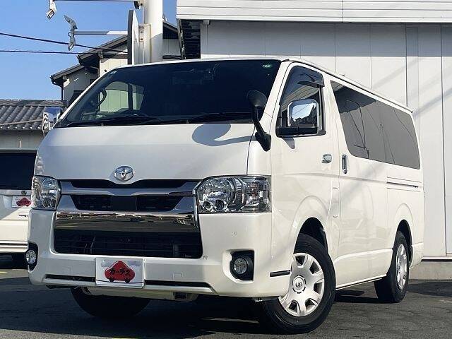 TOYOTA HIACE VAN