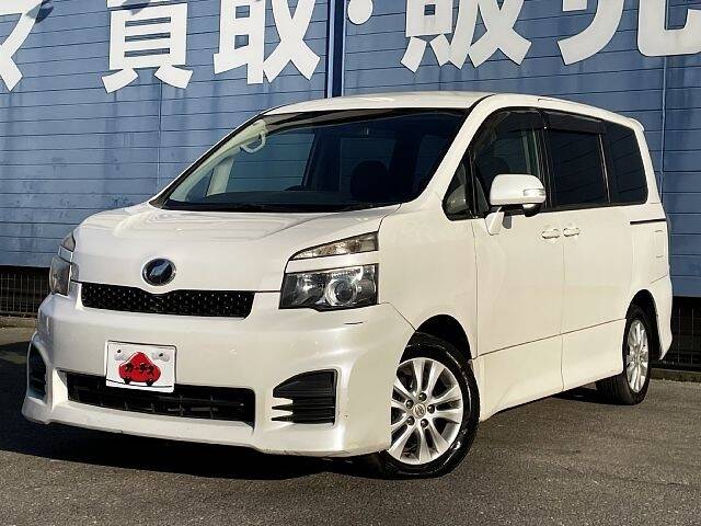 TOYOTA VOXY Z