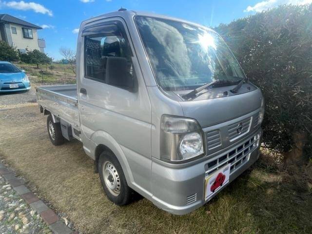 NISSAN NT100　CLIPPER