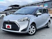 2020 TOYOTA SIENTA X