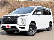 2022 MITSUBISHI DELICA D5