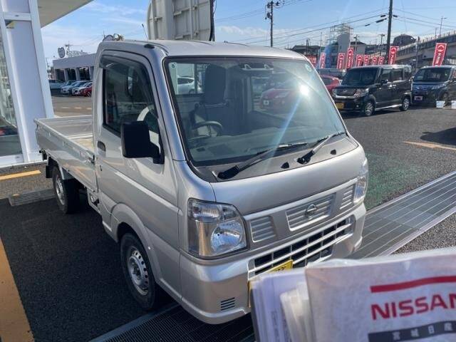 NISSAN NT100　CLIPPER