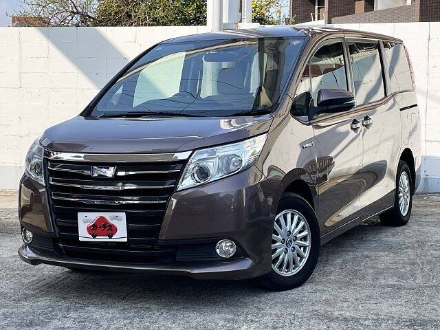 TOYOTA NOAH
