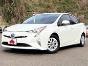 2017 TOYOTA PRIUS