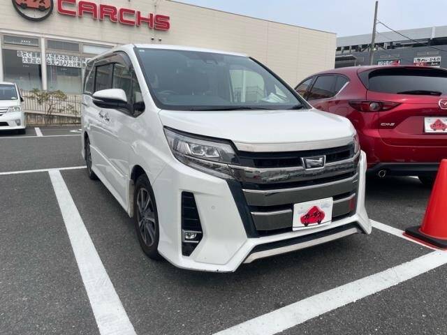 TOYOTA NOAH
