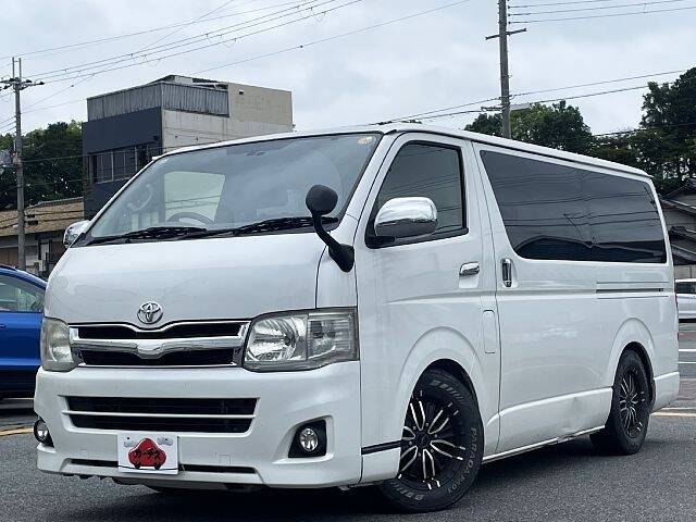TOYOTA REGIUS ACE VAN