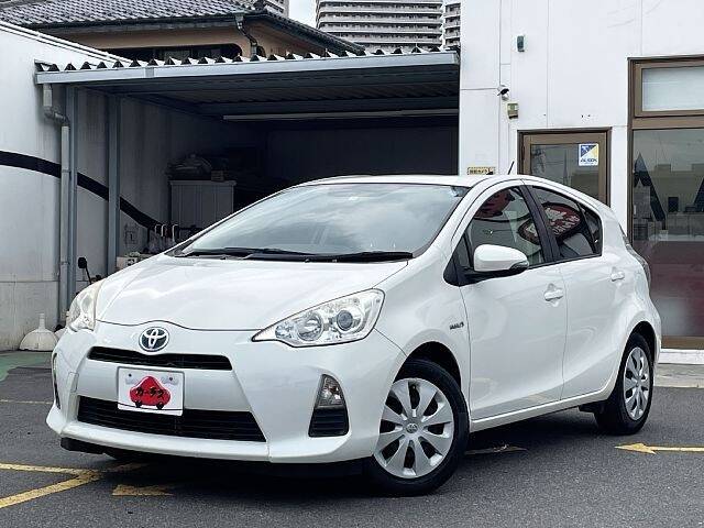 TOYOTA AQUA S