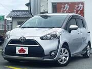 2017 TOYOTA SIENTA X