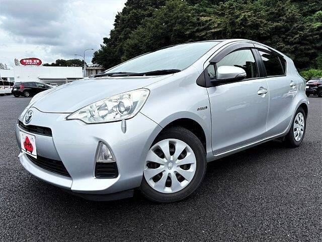 TOYOTA AQUA S