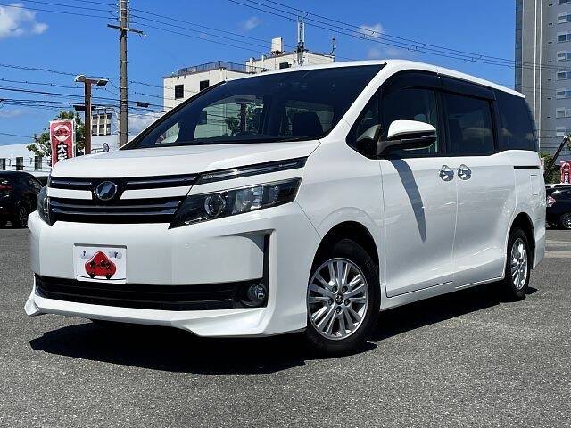 TOYOTA VOXY V