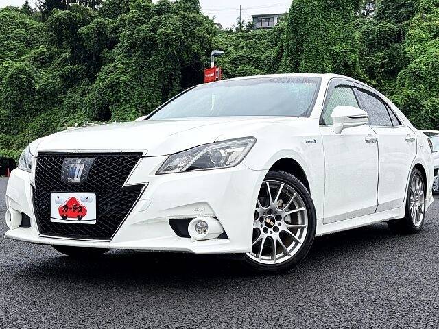 TOYOTA CROWN