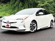 2017 TOYOTA PRIUS