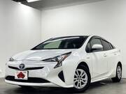 2016 TOYOTA PRIUS S