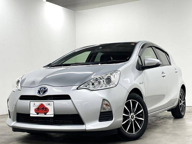 TOYOTA AQUA S