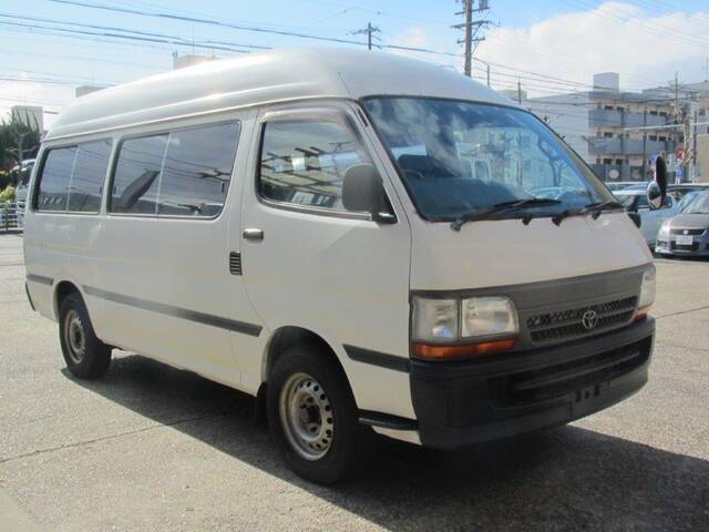 TOYOTA HIACE COMMUTER GL