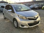 2011 TOYOTA VITZ F