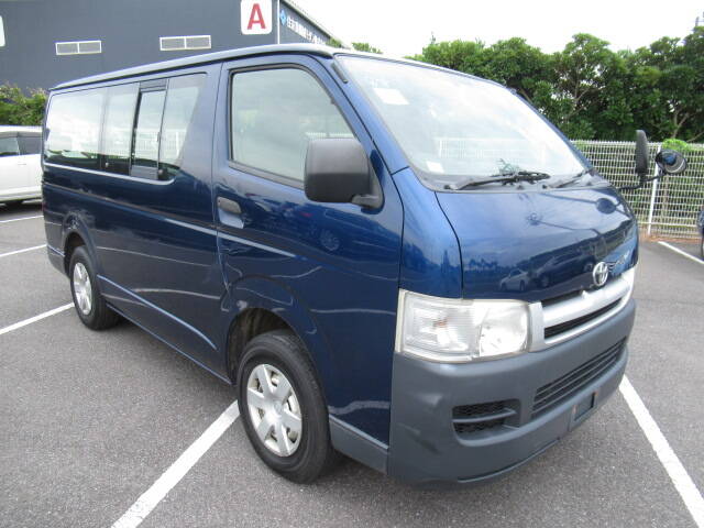 TOYOTA HIACE VAN DX LONG