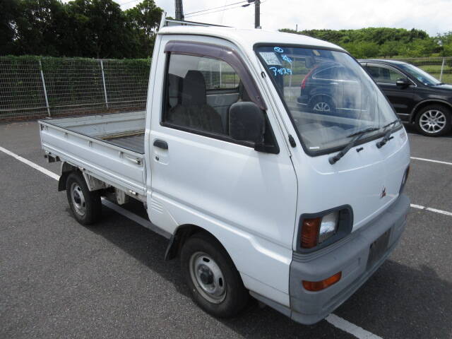 MITSUBISHI MINICAB TRUCK TD