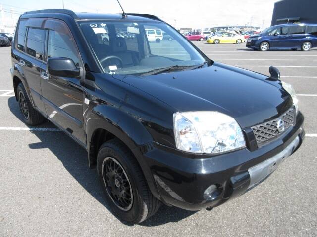 NISSAN X-TRAIL S