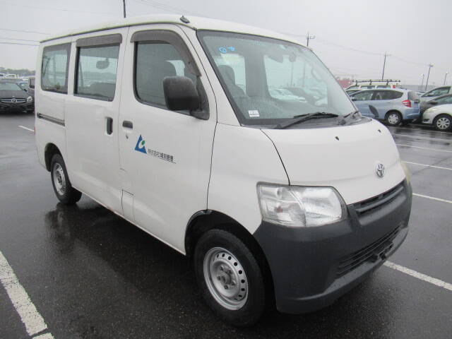 TOYOTA LITEACE VAN DX