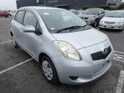 2005 TOYOTA VITZ F