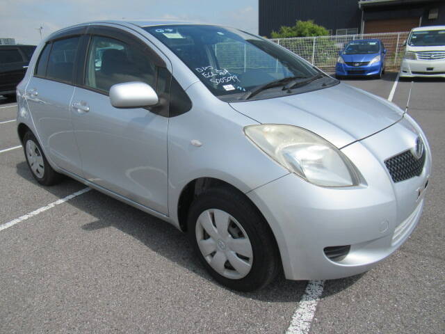 TOYOTA VITZ (YARIS) F