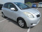 2005 TOYOTA VITZ F