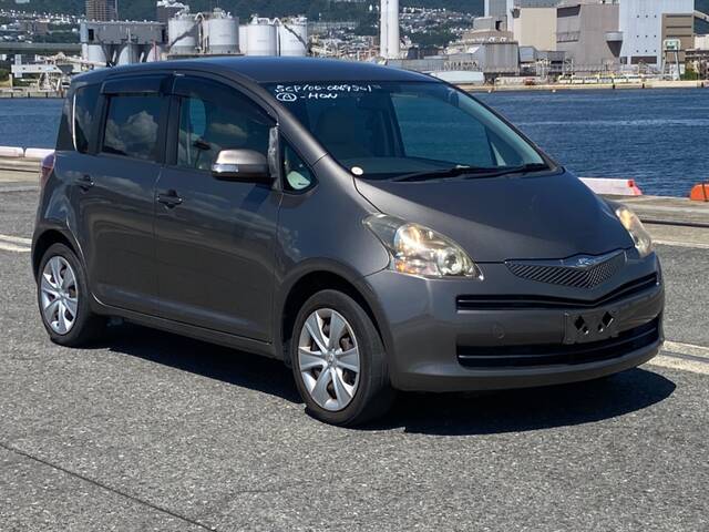 TOYOTA RACTIS X L PACKAGE
