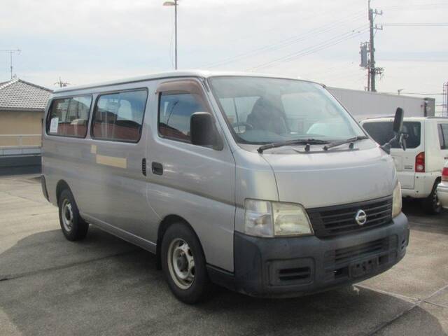 NISSAN CARAVAN COACH (URVAN) DX