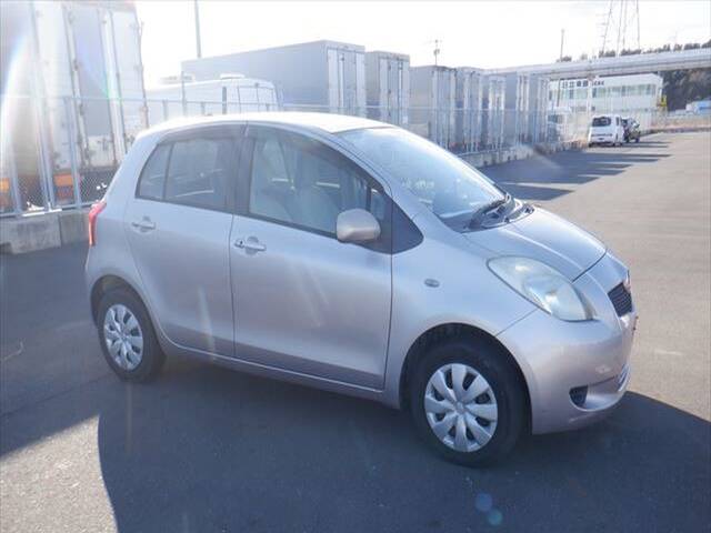 TOYOTA VITZ (YARIS) F CREAM COLLECTION