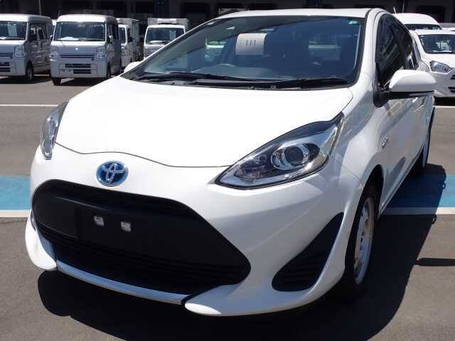 TOYOTA AQUA S