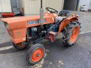  KUBOTA TRACTOR
