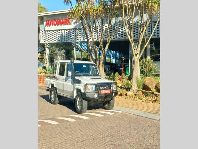 TOYOTA LAND CRUISER