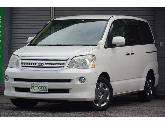 Toyota noah 2006