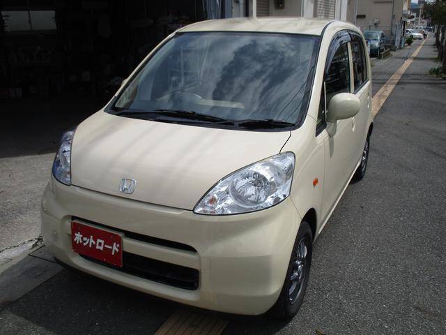 Honda life 2008