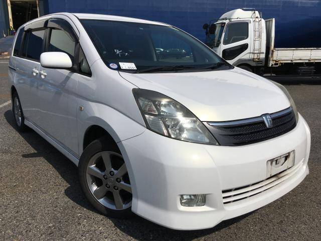 Toyota isis 2007