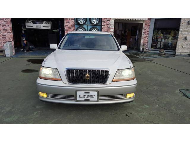 Toyota crown majesta 2001