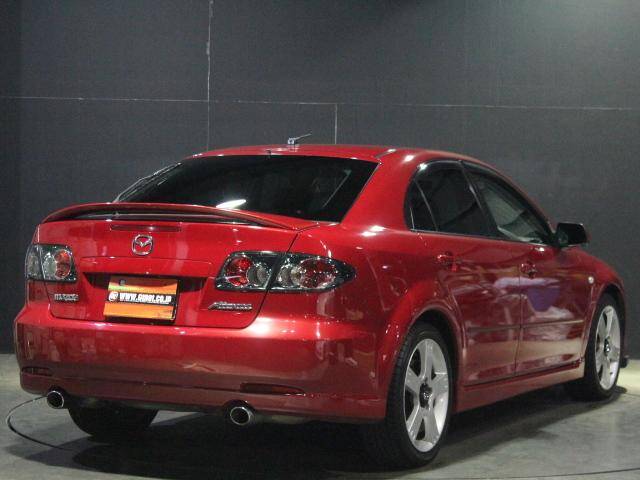 Мазда атенза 2005