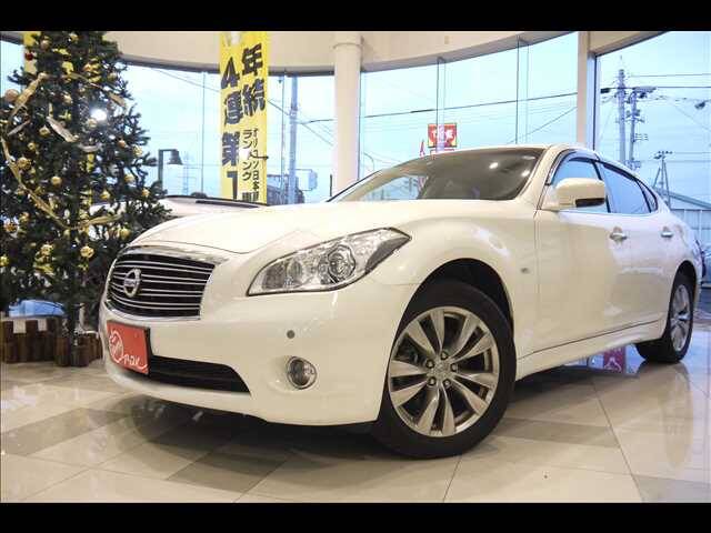 Nissan fuga 2013