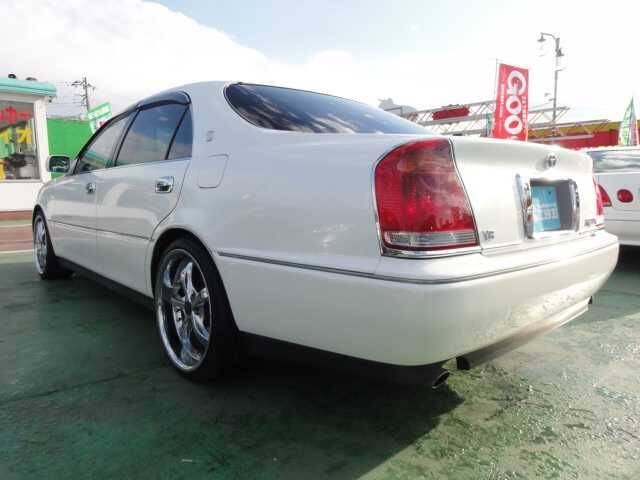 Toyota crown majesta 2001